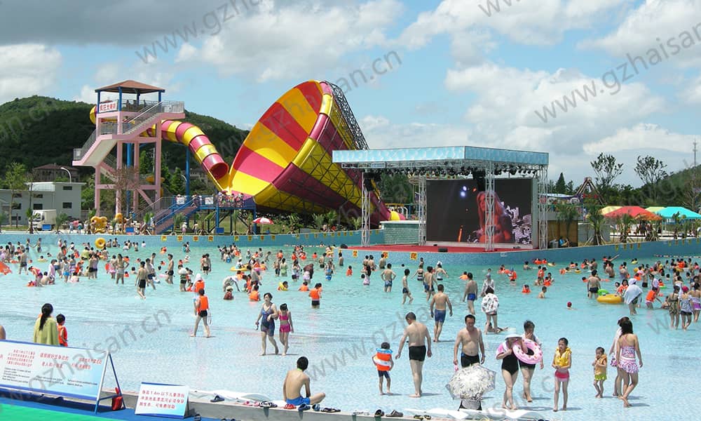 浙江宁波东钱湖水上乐园大喇叭、造浪池