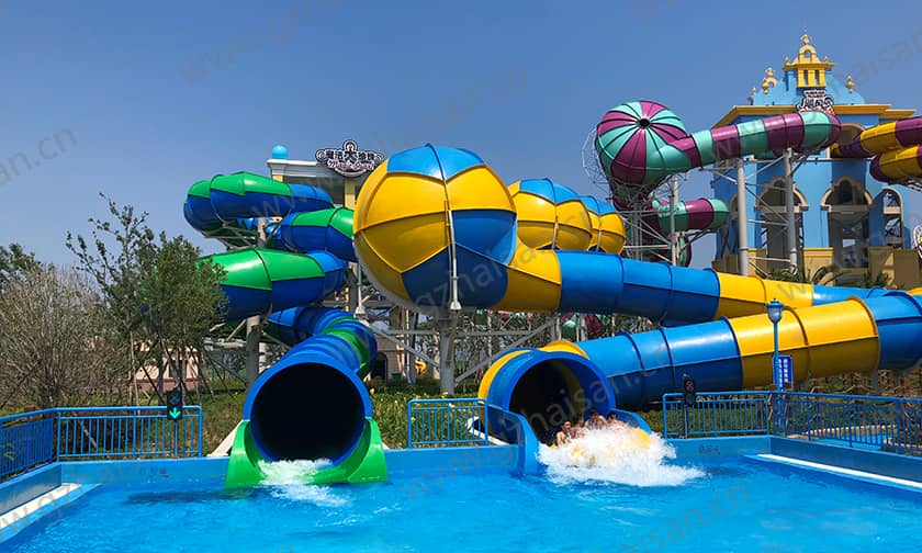 浙江宁波大目湾阿拉的海水上乐园巨龙传奇